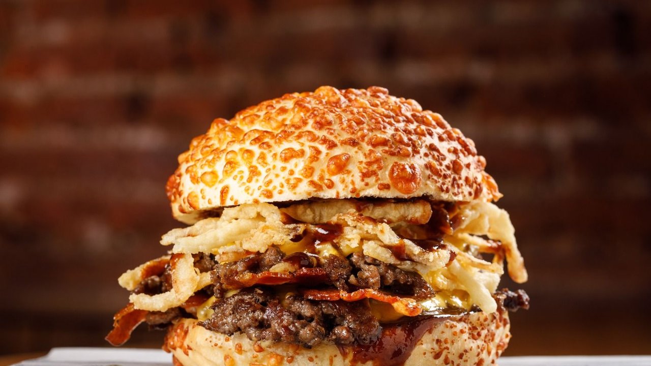 día de la hamburguesa, hamburguesa, queso, pan, cheddar, panceta
