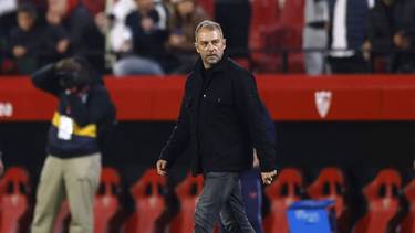 Flick elogia la madurez del Barça en la victoria sobre el Sevilla