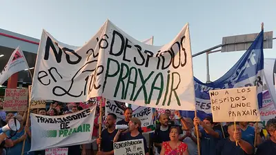 Panamericana: trabajadores reclamaron por despidos en una empresa de gases industriales Panamericana: trabajadores reclamaron por despidos en una empresa de gases industriales