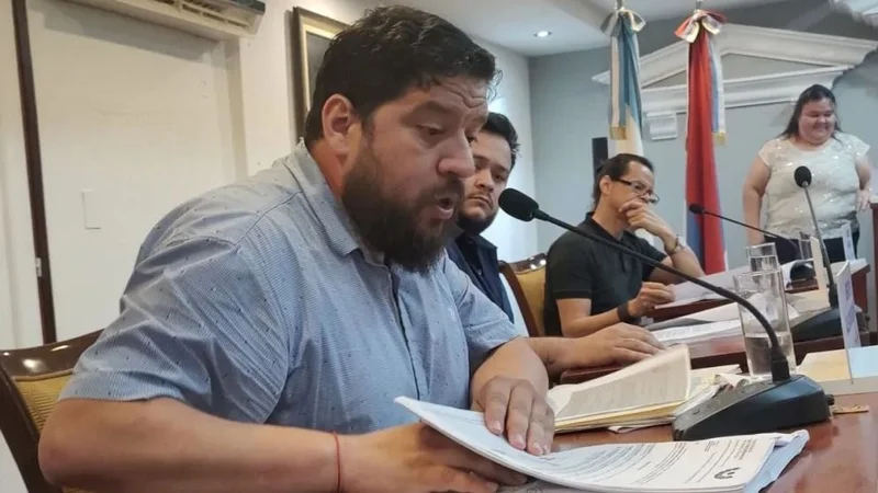 UCR apoya a Verón tras la denuncia de corrupción en Iguazú y acusaciones de presiones políticas