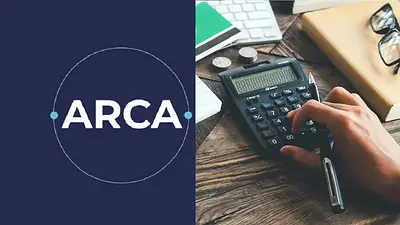 Logo de ARCA y una calculadora Logo de ARCA y una calculadora