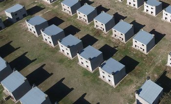 El Gobierno disolvió el FISU y complica la construcción de viviendas sociales | Vivienda