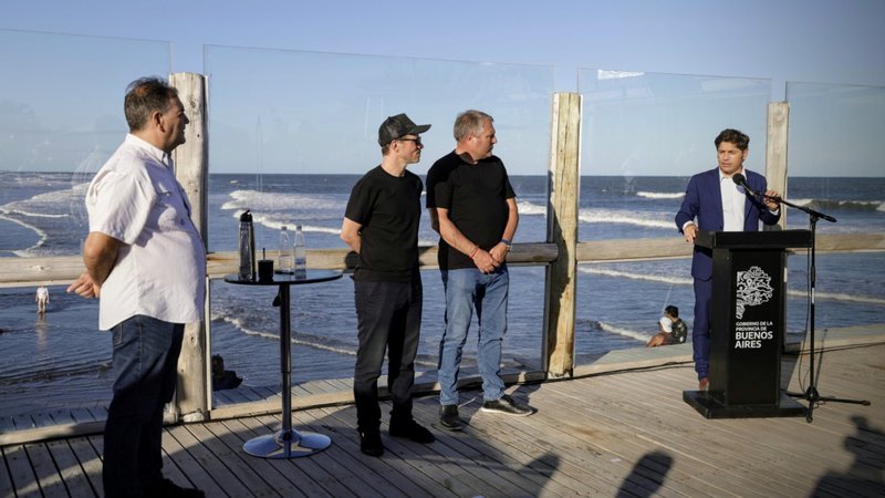 Kicillof cruzó a Javier Milei y valorizó la temporada de verano: "Hubiera sido peor por lo que ocasionó" 