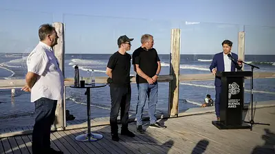 Kicillof cruzó a Javier Milei y valorizó la temporada de verano: "Hubiera sido peor por lo que ocasionó" Kicillof cruzó a Javier Milei y valorizó la temporada de verano: "Hubiera sido peor por lo que ocasionó"