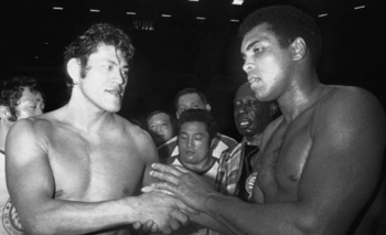 Fue ídolo en Japón, liberó rehenes en Irak y peleó con Muhammad Alí | Boxeo