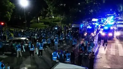 Megaoperativo de noche en Flores con más de 500 policías para desalojar manteros Megaoperativo de noche en Flores con más de 500 policías para desalojar manteros