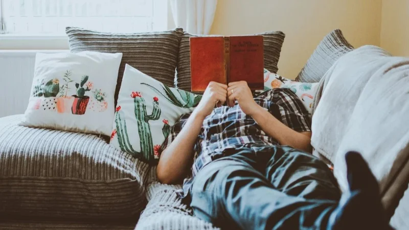 Cuál es el tipo de personalidad de una persona que se queda encerrada en su casa.