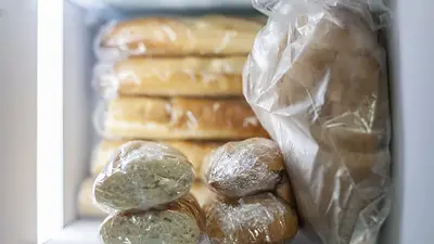 Una nutricionista reveló por qué es más beneficioso consumir el pan luego de congelarlo. Qué beneficios trae congelar el pan antes de comerlo. Una nutricionista reveló por qué es más beneficioso consumir el pan luego de congelarlo. Qué beneficios trae congelar el pan antes de comerlo.