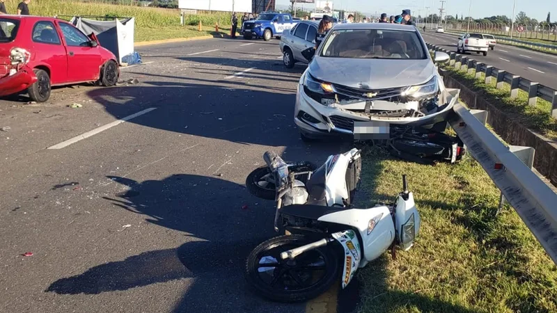 Picada mortal cerca del Aeropuerto de Córdoba: un muerto, seis heridos y cinco detenidos tras un choque múltiple