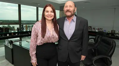 Expectativa por el futuro comercial: Insfrán se reunió con la cónsul de Paraguay y debatieron sobre una posible agenda conjunta Expectativa por el futuro comercial: Insfrán se reunió con la cónsul de Paraguay y debatieron sobre una posible agenda conjunta