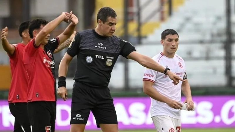 VAR, fútbol argentino, Barracas Central, Newell's Old Boys
