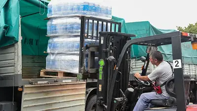 Operativo de asistencia a bonaerenses tras el temporal: el Gobierno asistió a 25 municipios que fueron afectados por las lluvias Operativo de asistencia a bonaerenses tras el temporal: el Gobierno asistió a 25 municipios que fueron afectados por las lluvias