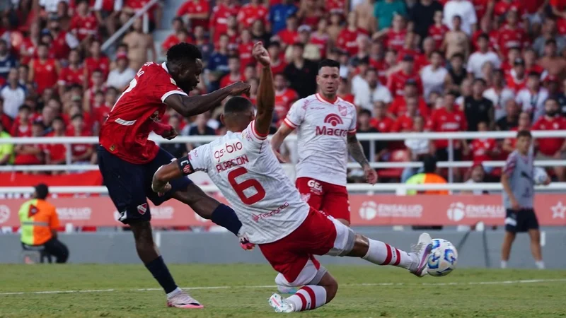 Independiente, Ricardo Bochini, Luciano Cabral, Kevin Lomónaco