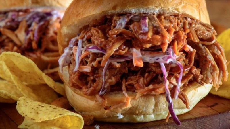 Cuál es el corte de carne parecido a la bondiola pero mucho más barato. Qué corte de carne puede reemplazar a la bondiola. Receta de jamón de hueso.
