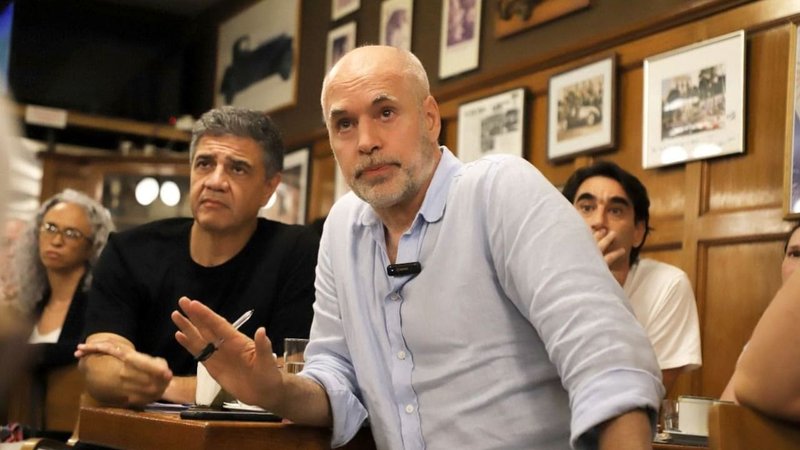 Ciudad le contestó las críticas a Larreta: "Viviamos entre manteros y piquetes"
