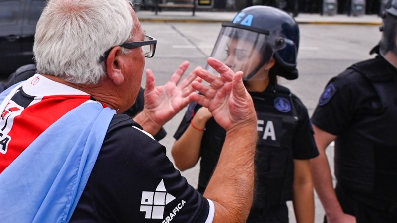 Gremios del transporte se suman a la marcha de jubilados y meten más presión a la CGT