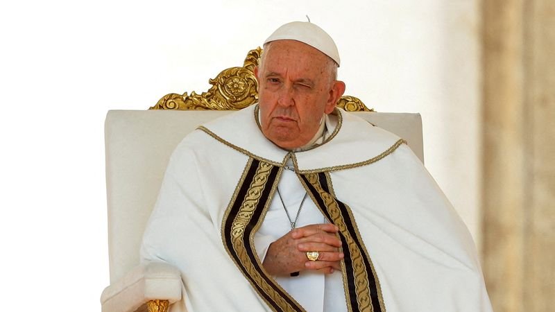 El papa estaba centrado en las dificultades financieras del Vaticano antes de ser hospitalizado