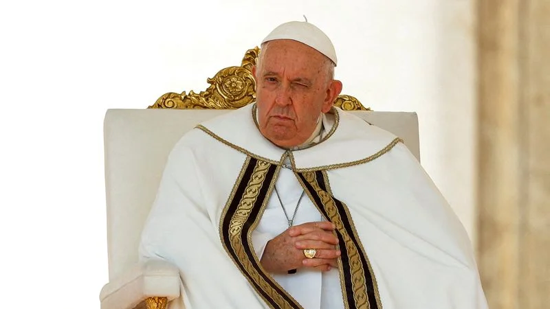El papa estaba centrado en las dificultades financieras del Vaticano antes de ser hospitalizado