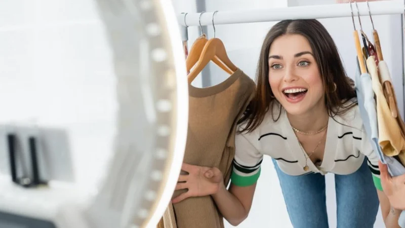 Desinfluencer, la nueva tendencia en redes sociales que busca frenar las compras excesivas