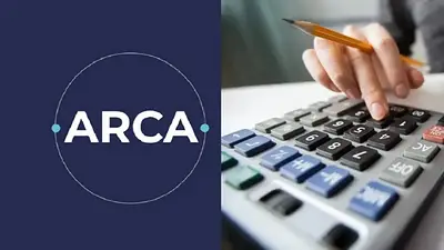 Logo de ARCA y una calculadora Logo de ARCA y una calculadora