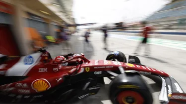 Leclerc, de Ferrari, lidera las últimas pruebas matinales de la F1 en Baréin