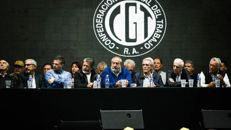 La CGT respaldó a Kicillof y acusó a Milei de querer "atacar" el federalismo