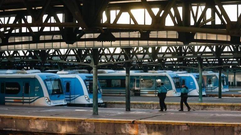 Demoras y cancelaciones en Tren Roca y Sarmiento: ramales afectados y cómo funciona el servicio