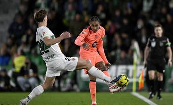 Raphinha, del Barcelona, estará una semana de baja por una lesión en la pierna | Barcelona