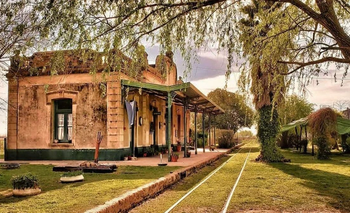 Qué hacer en Gouin: el pueblo de los pastelitos en Buenos Aires | Escapadas