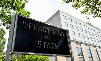 Gobierno de Trump es demandado por la suspensión del procesamiento de visados de inmigrantes | Migracion