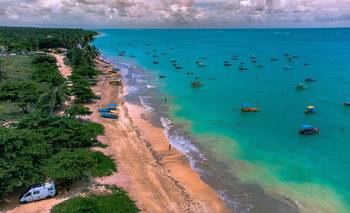 Perfecta para todo el año:  la playa de Brasil ideal para unas vacaciones de calma | Playas