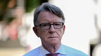 La policía británica investiga a exembajador Mandelson por conducta indebida y lazos con Epstein La policía británica investiga a exembajador Mandelson por conducta indebida y lazos con Epstein