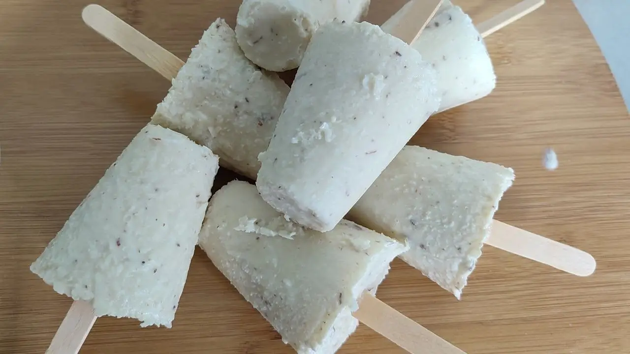 Cómo es la receta del helado casero de coco. 