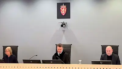 Hijo de princesa heredera de Noruega llora; niega que videos de su teléfono muestren una violación Hijo de princesa heredera de Noruega llora; niega que videos de su teléfono muestren una violación