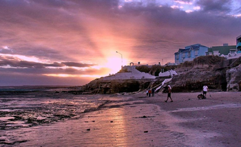 La villa balnearia de la Patagonia de piedras coloradas ideal para el verano 2026 | Escapadas
