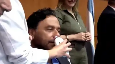 Salta, Gustavo Sáenz, rinoscopia. Salta, Gustavo Sáenz, rinoscopia.