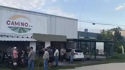 Operarios de una empresa denuncian atrasos salariales, pagos en cuotas y piden la intervención de Jalil Operarios de una empresa denuncian atrasos salariales, pagos en cuotas y piden la intervención de Jalil