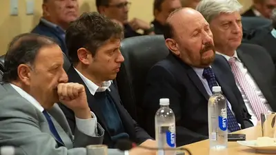 A una semana de la votación de la reforma laboral, la CGT se reunió con gobernadores peronistas: "Unidad" A una semana de la votación de la reforma laboral, la CGT se reunió con gobernadores peronistas: "Unidad"