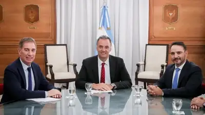 Valdés se reunió con Adorni y Santilli y ratificó su apoyo a la reforma laboral: "Agenda común" Valdés se reunió con Adorni y Santilli y ratificó su apoyo a la reforma laboral: "Agenda común"
