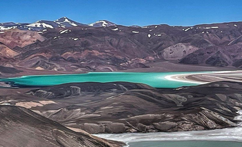 La maravilla de Los Andes rodeada de volcanes: turismo a más de 4000 metros de altura | Escapadas