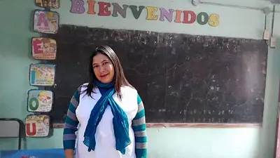 Gloria Cisneros. Gloria Cisneros.