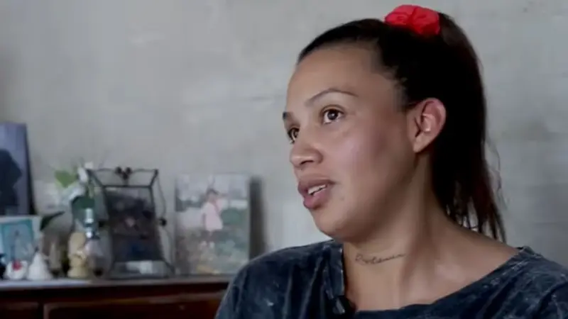 No tuvo su fiesta en el 2001 y ahora hace cumpleaños de 15 para chicas que no pueden pagarlo: la historia de Romina No tuvo su fiesta en el 2001 y ahora hace cumpleaños de 15 para chicas que no pueden pagarlo: la historia de Romina