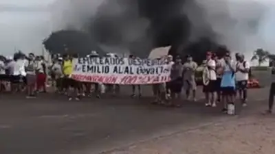 Aumenta la crisis textil: cortan rutas por más de 400 despidos en Alal Aumenta la crisis textil: cortan rutas por más de 400 despidos en Alal