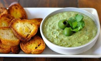 La receta del dip de aceitunas y queso para la picada casera | Recetas de cocina