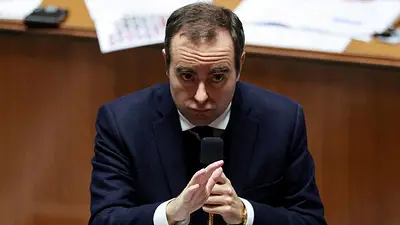 Francés Lecornu establece agenda tras la batalla presupuestaria y se centra en energía y defensa Francés Lecornu establece agenda tras la batalla presupuestaria y se centra en energía y defensa