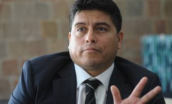 Pauta salarial cero: Vidal congeló salarios y profundizó el conflicto con estatales | Santa cruz 