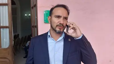 Los reclamos de Corrientes deberán esperar: Caputo le canceló a Valdés y postergó la reunión Los reclamos de Corrientes deberán esperar: Caputo le canceló a Valdés y postergó la reunión