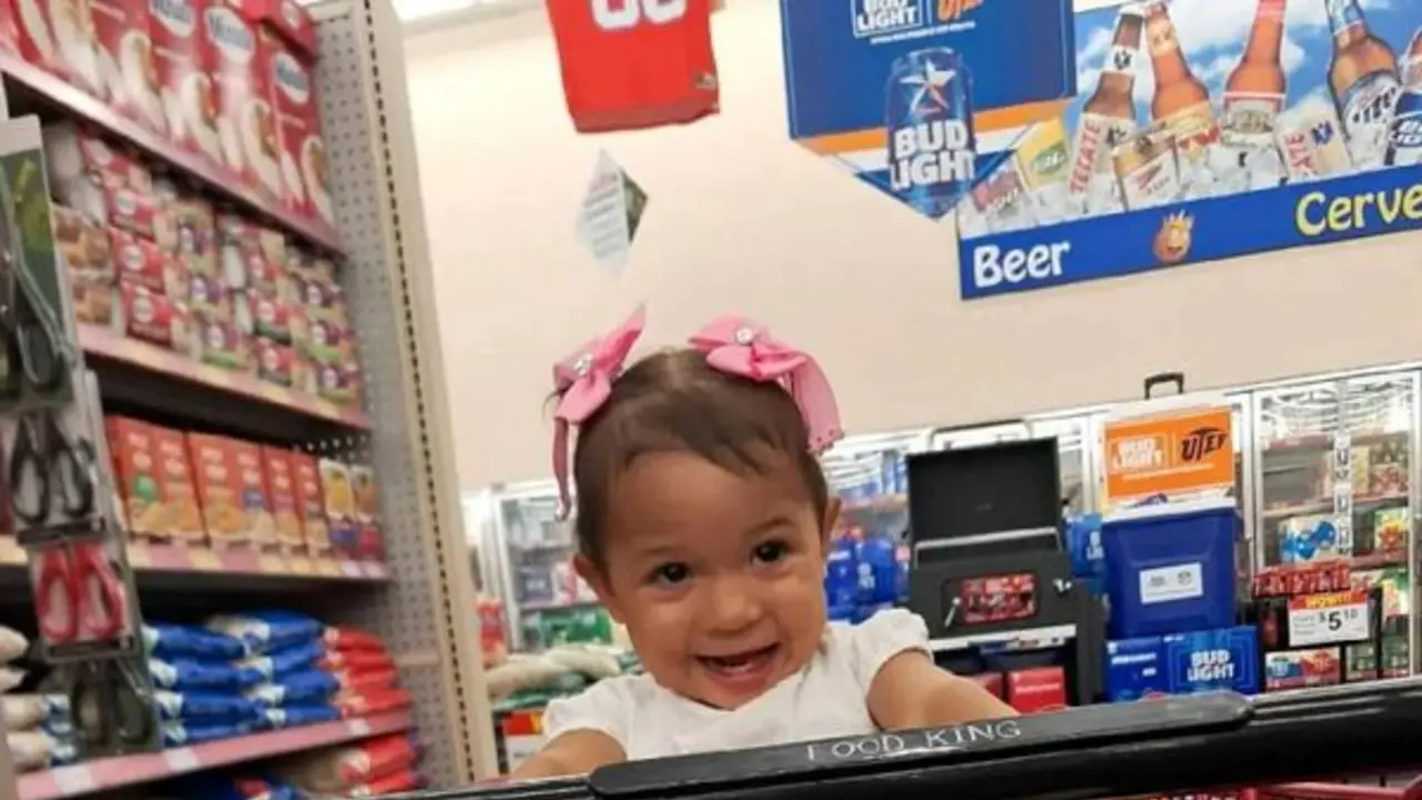 Niña volvió a custodia del ICE y se le negó medicina tras hospitalización, dice demanda en EEUU