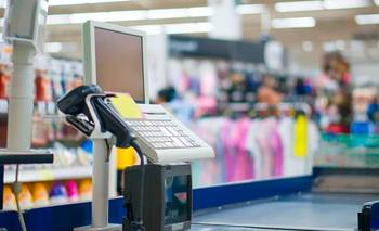 Cuánto gana un cajero de supermercados | Salarios
