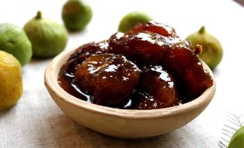 Cómo hacer higos en almíbar caseros: la receta tradicional y fácil | Recetas de cocina